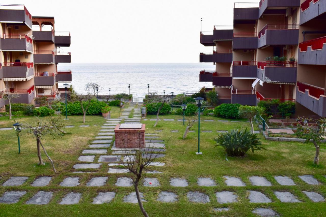 Beach House Blue Holiday Летоянні Екстер'єр фото